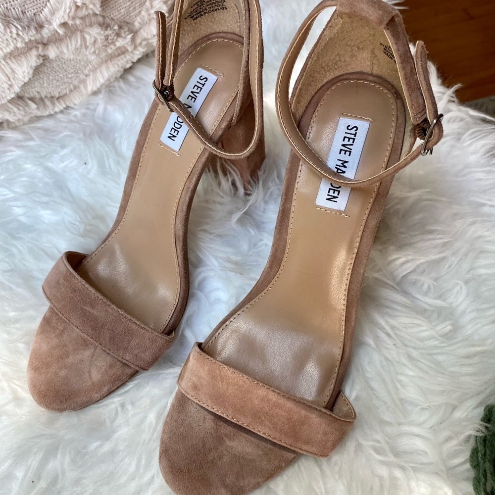 Steve Madden Heel - size 9.5